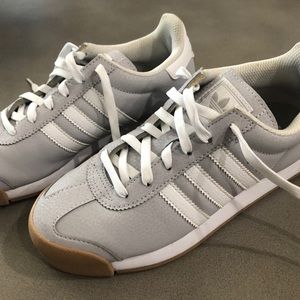Adidas Samoa’s - size 5.5 (6)